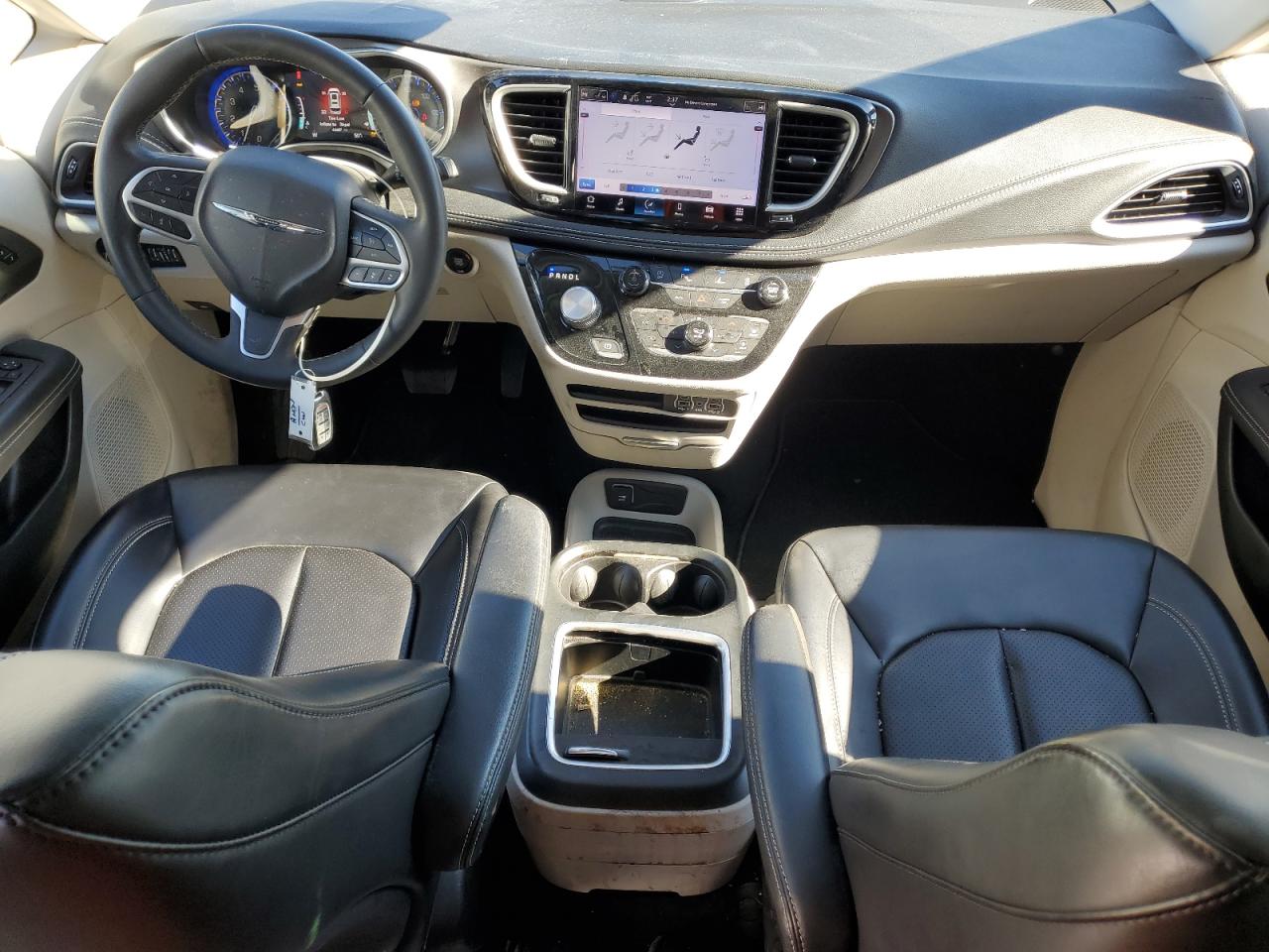 2023 Chrysler Pacifica Touring L VIN: 2C4RC3BG4PR556242 Lot: 90445985