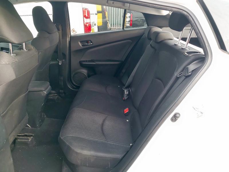 2018 TOYOTA PRIUS HYBRID 