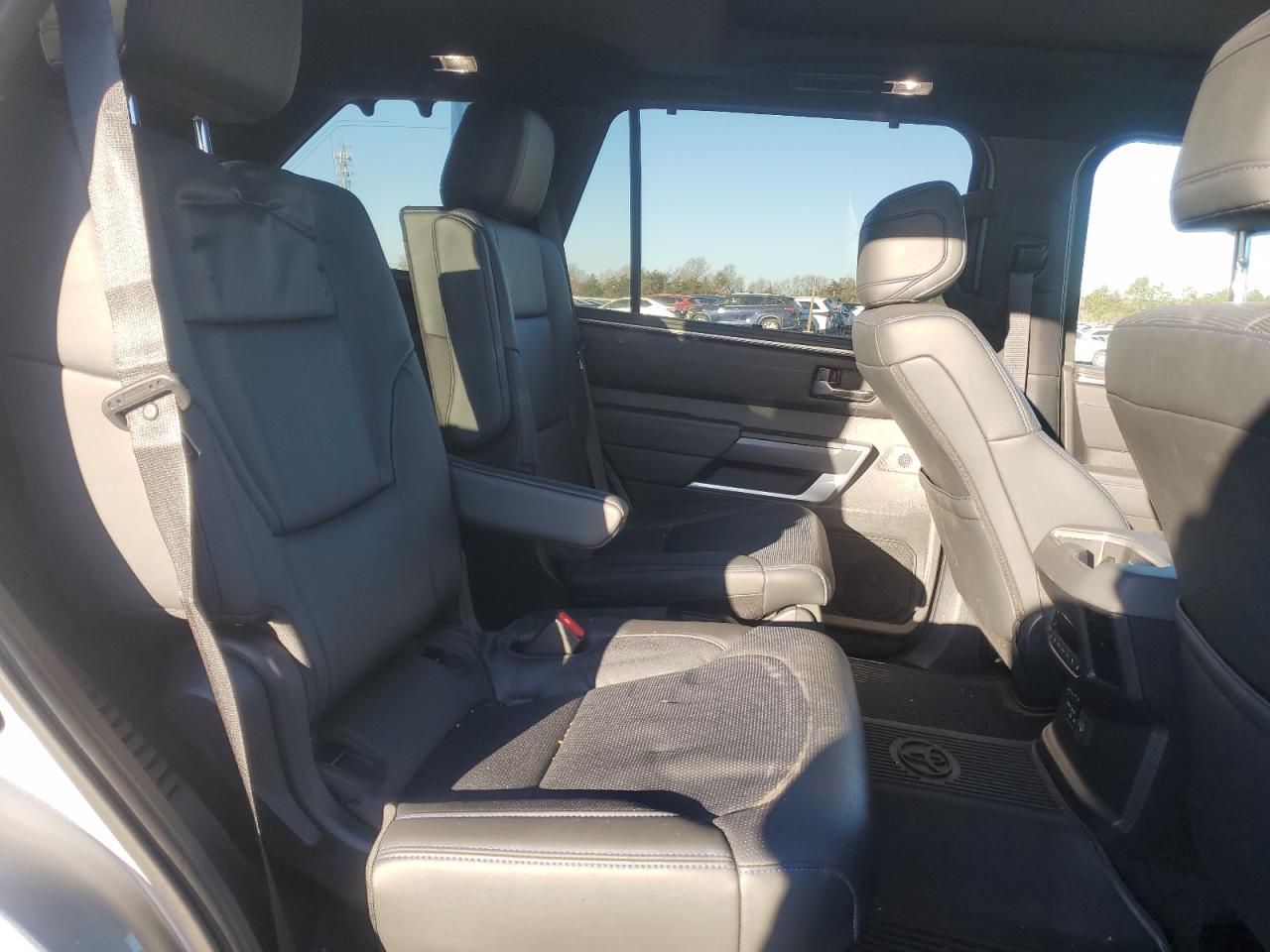 2025 Toyota Sequoia Sr5 VIN: 7SVAAABA4SX061333 Lot: 92650085