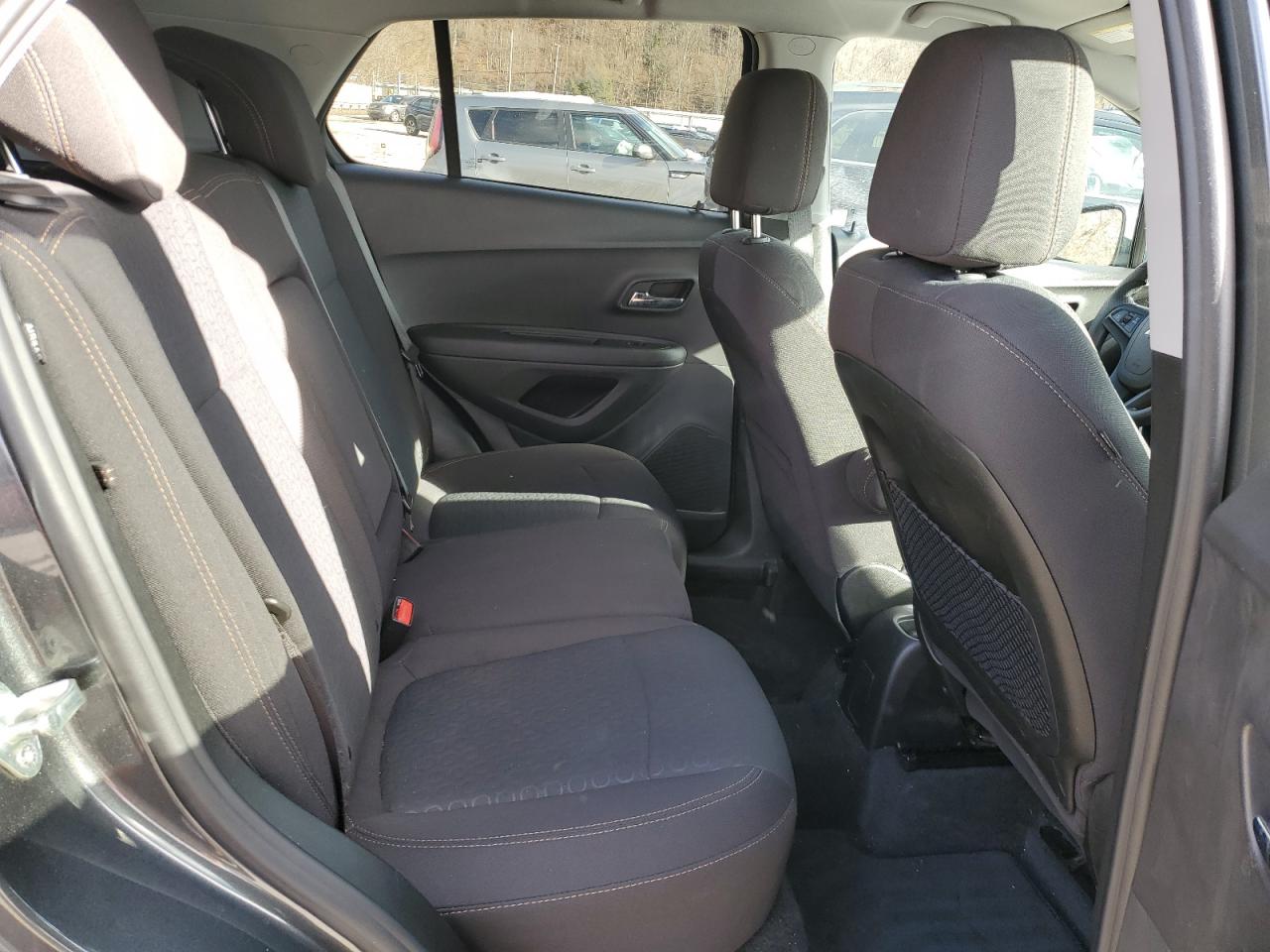 2020 Chevrolet Trax Ls VIN: 3GNCJKSB0LL138446 Lot: 92032535