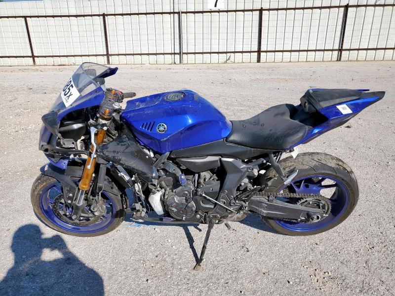 2025 YAMAHA YZFR7   
