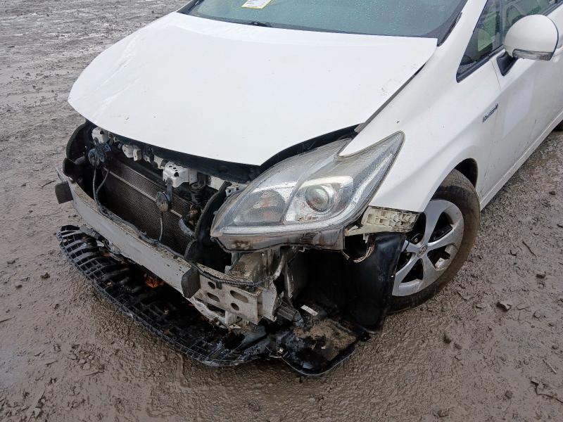 2015 TOYOTA PRIUS HYBRID 