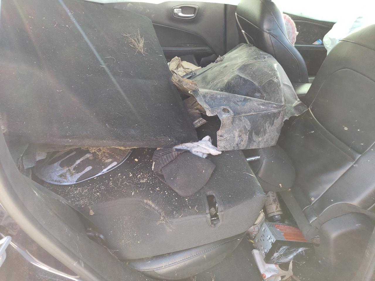 2018 Jeep Compass Latitude VIN: 3C4NJDBB7JT361044 Lot: 92227445