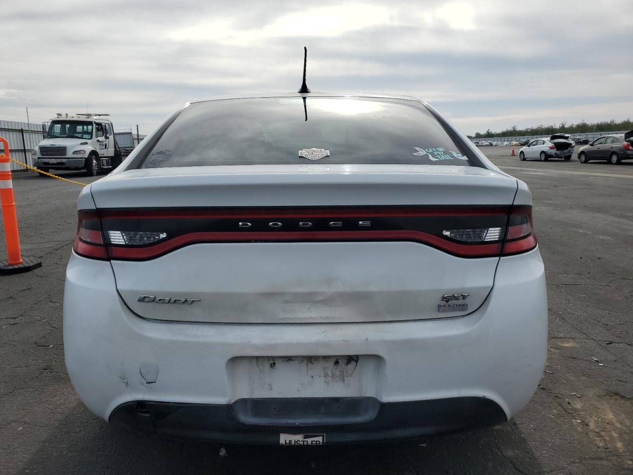 2015 Dodge Dart Sxt VIN: 1C3CDFBH5FD199592 Lot: 92318435