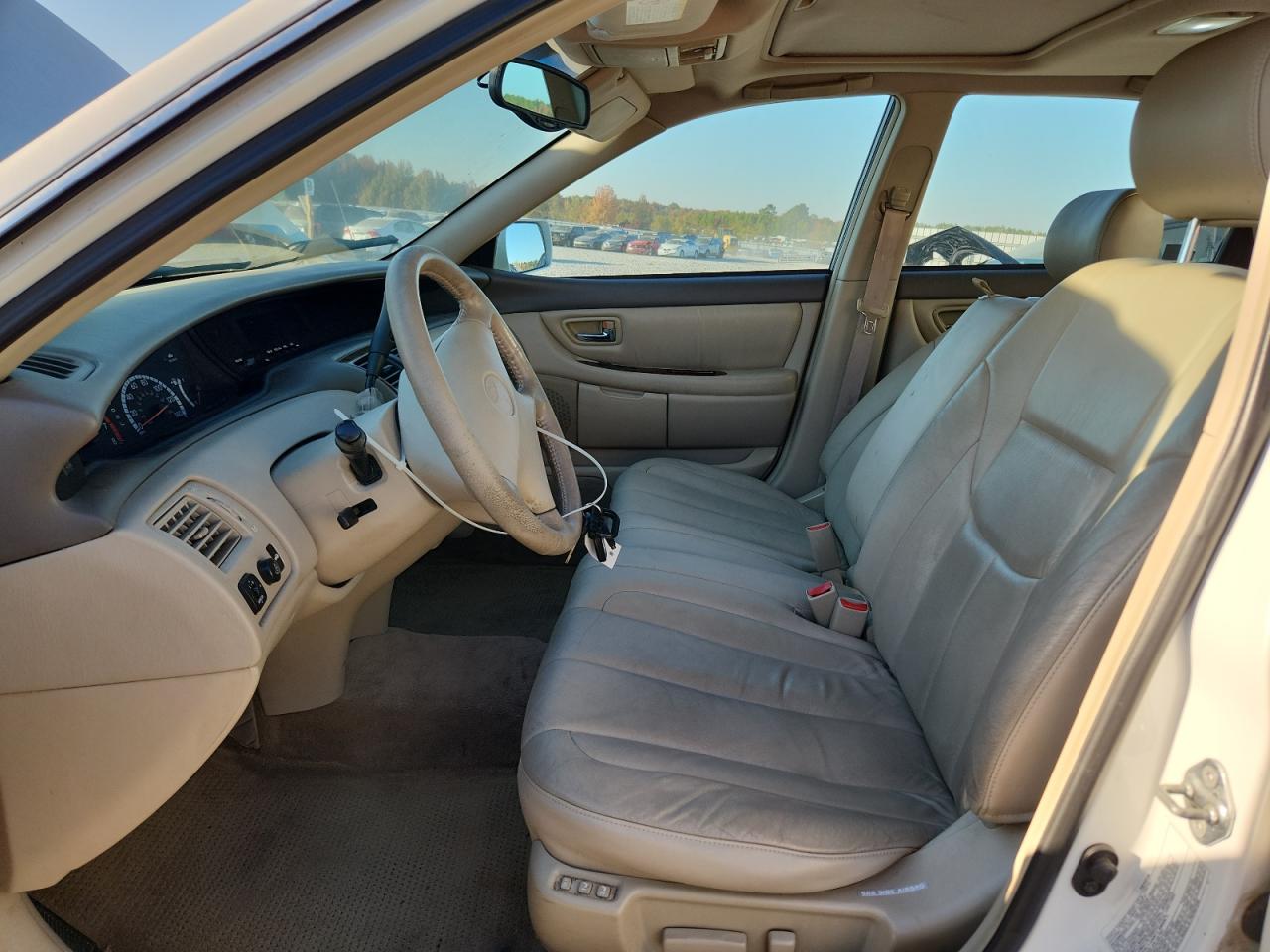 2000 Toyota Avalon Xl VIN: 4T1BF28B1YU081566 Lot: 92681145