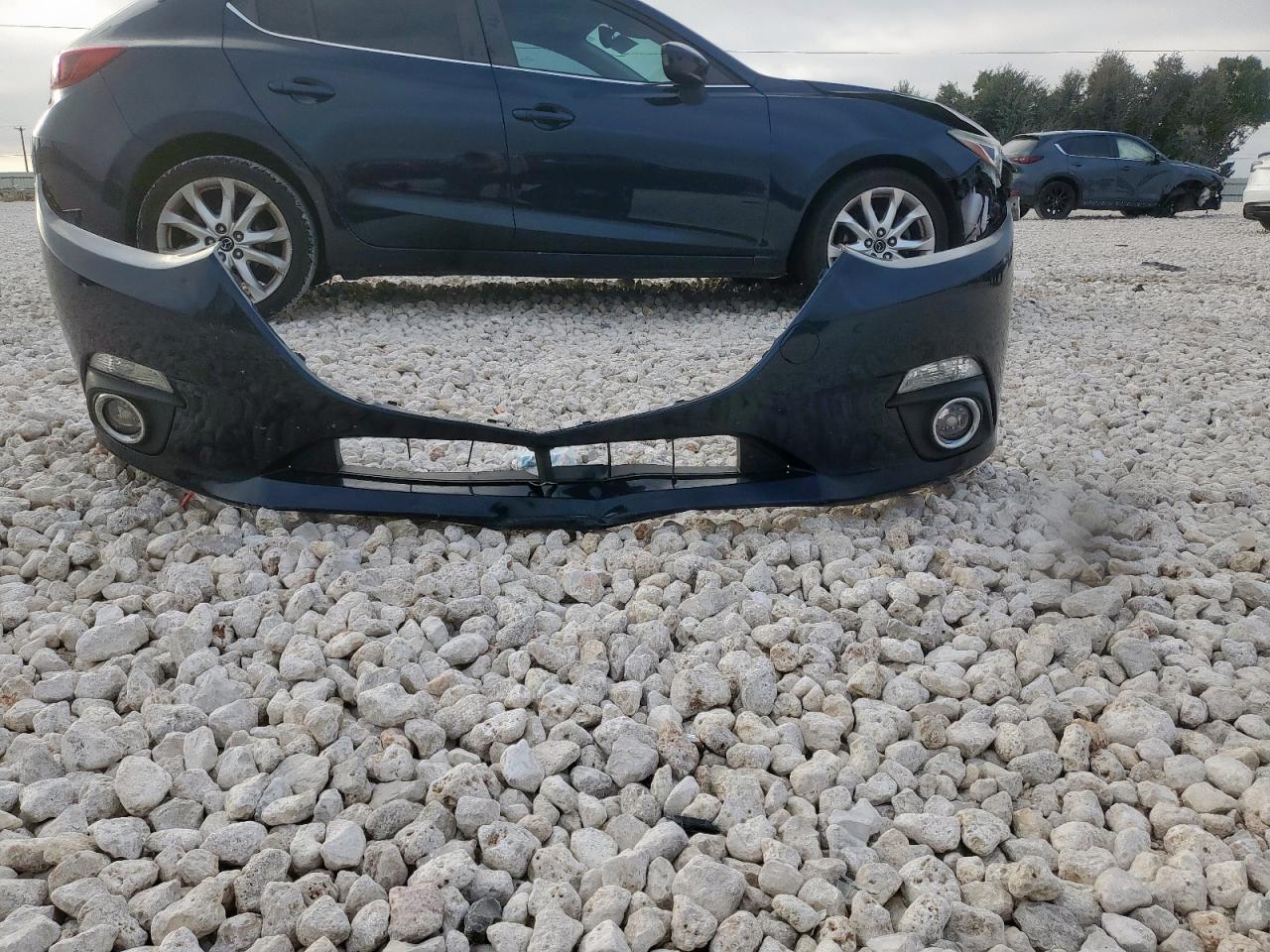 2016 Mazda 3 Grand Touring VIN: JM1BM1N32G1338137 Lot: 92852235