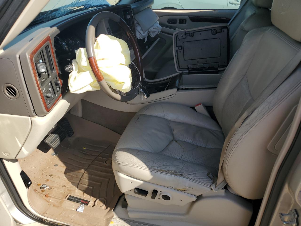 2005 Cadillac Escalade Luxury VIN: 1GYEC63T75R100390 Lot: 91140515