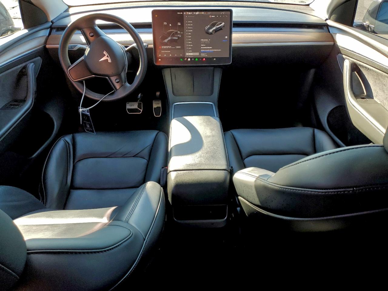 2024 Tesla Model Y VIN: 7SAYGDEE5RF081900 Lot: 94501585