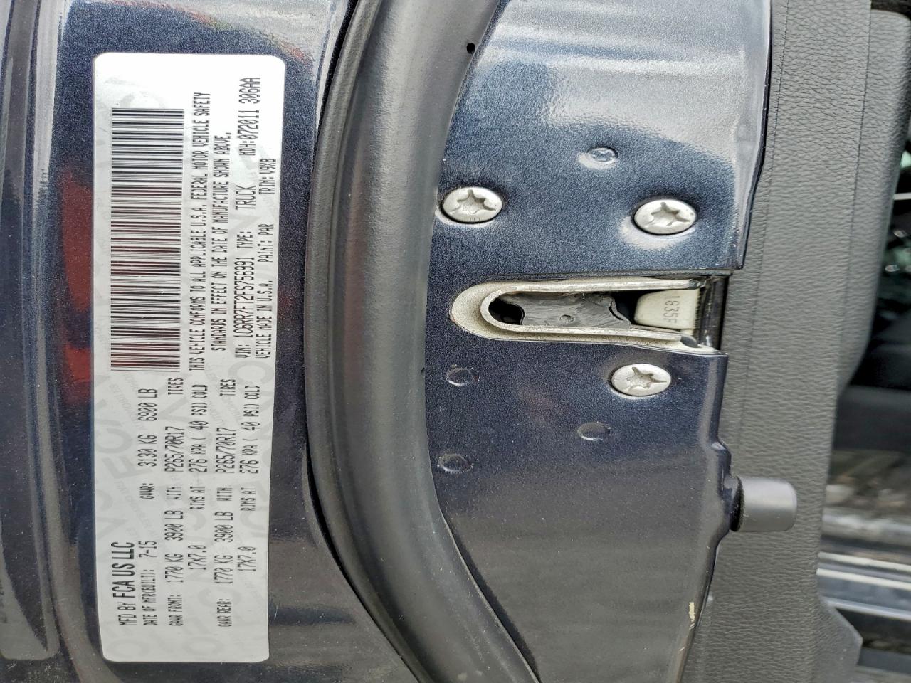 2015 Ram 1500 St VIN: 1C6RR7FT2FS756991 Lot: 94180755