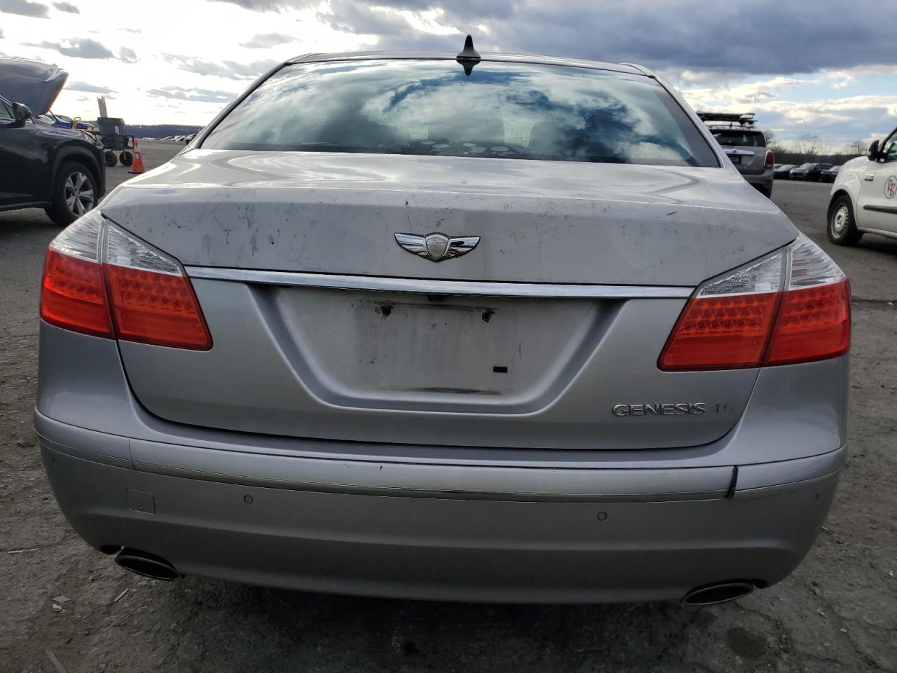 2011 Hyundai Genesis 4.6L VIN: KMHGC4DF5BU120864 Lot: 92681085