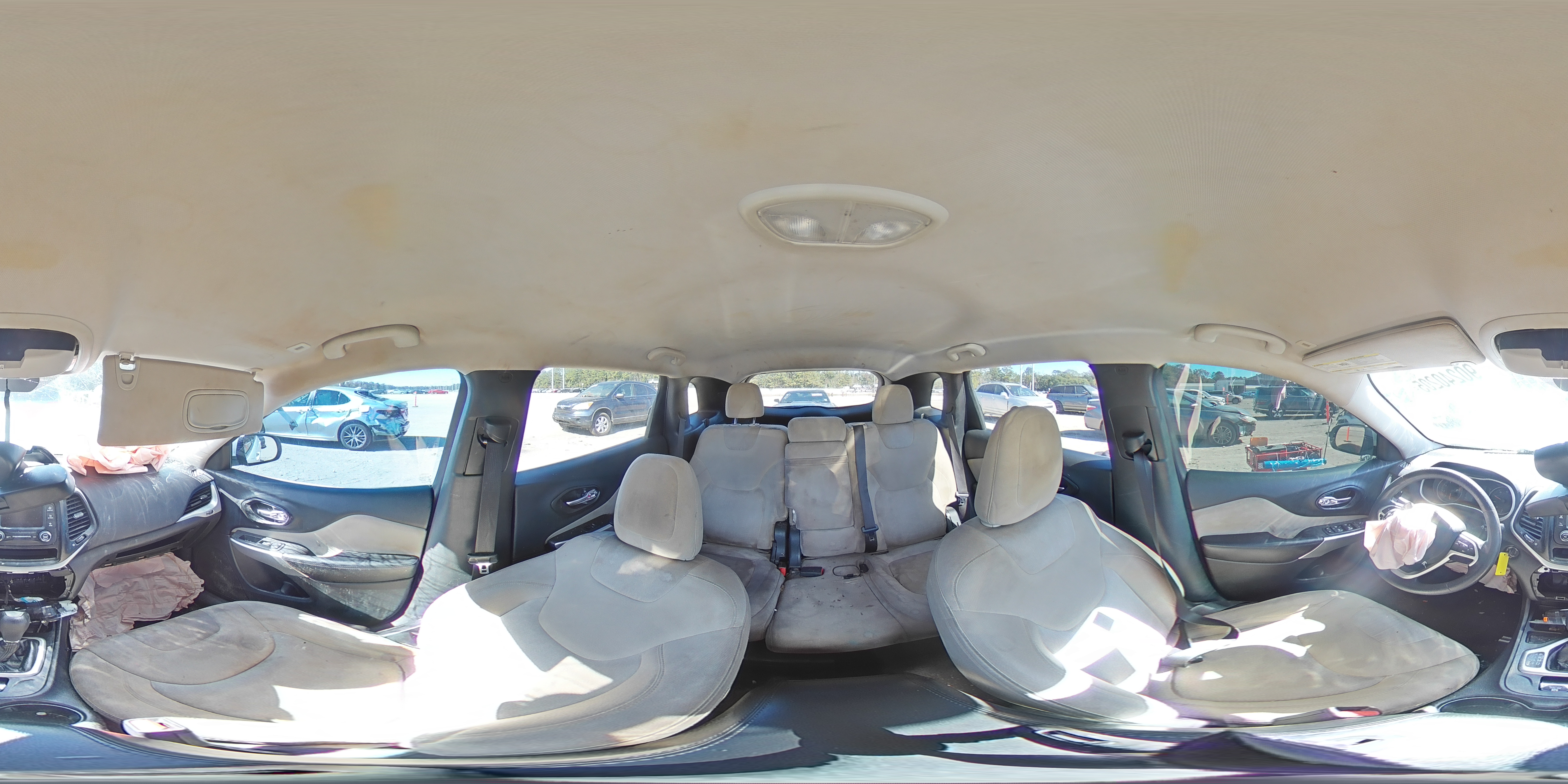 2018 Jeep Cherokee Latitude VIN: 1C4PJLCB3JD560566 Lot: 90240205