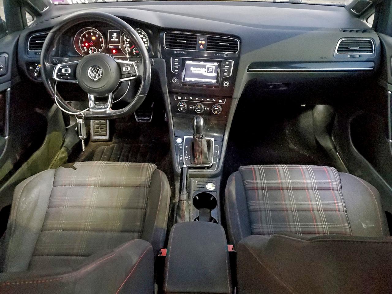 2015 Volkswagen Gti VIN: 3VW4T7AU8FM064647 Lot: 94815475