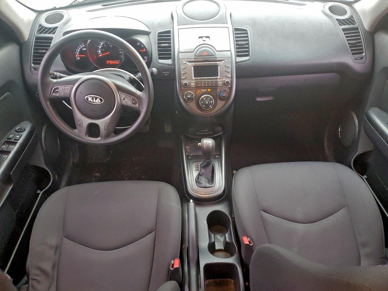 2011 Kia Soul + VIN: KNDJT2A22B7317621 Lot: 92887975