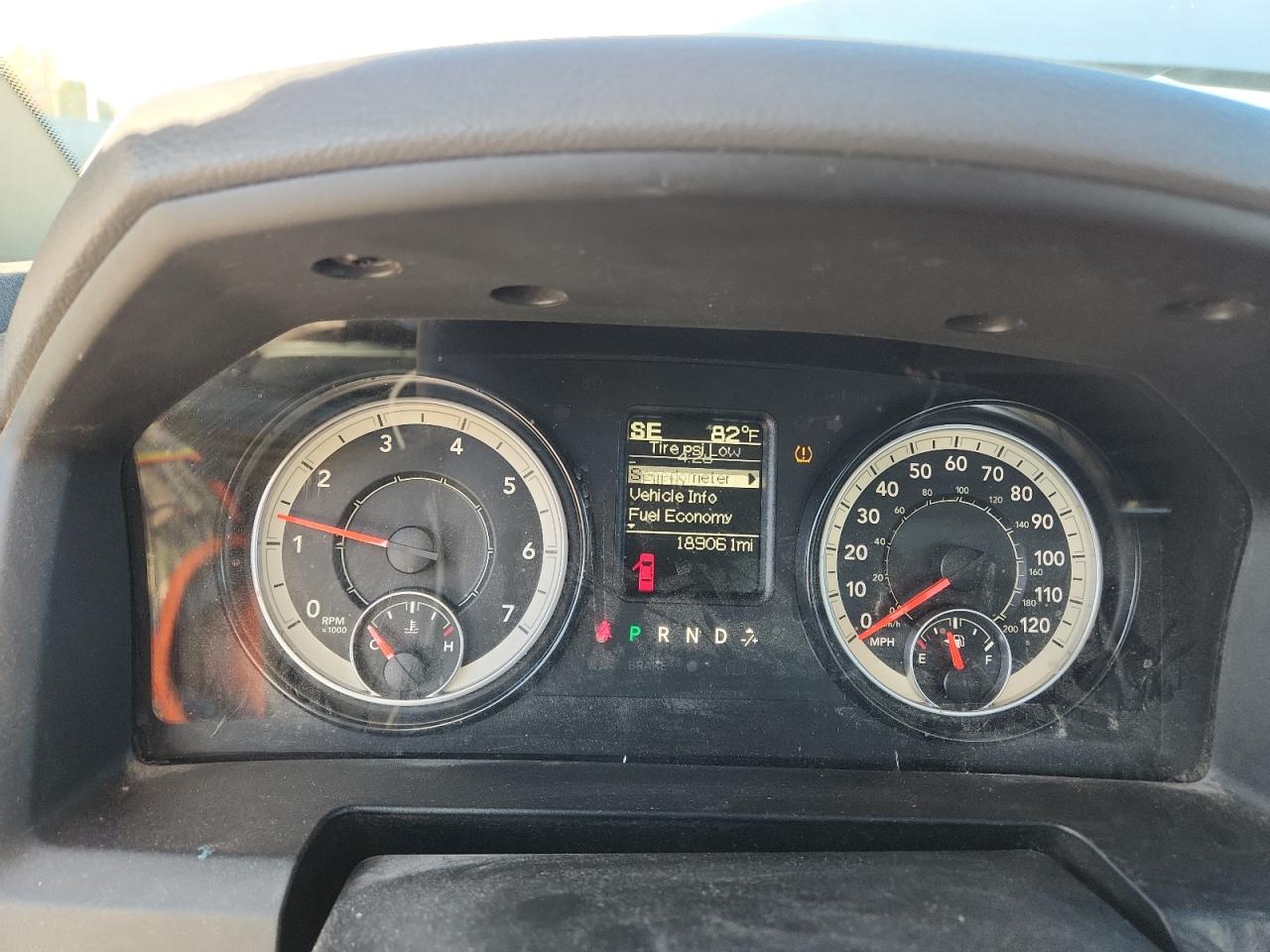 2016 Ram 1500 St VIN: 3C6JR7DT6GG302025 Lot: 89808235