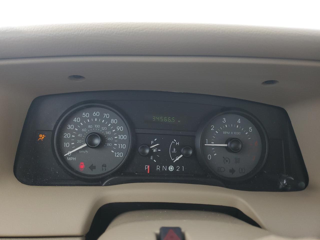 2008 Mercury Grand Marquis Gs VIN: 2MEFM74V08X609811 Lot: 90292455