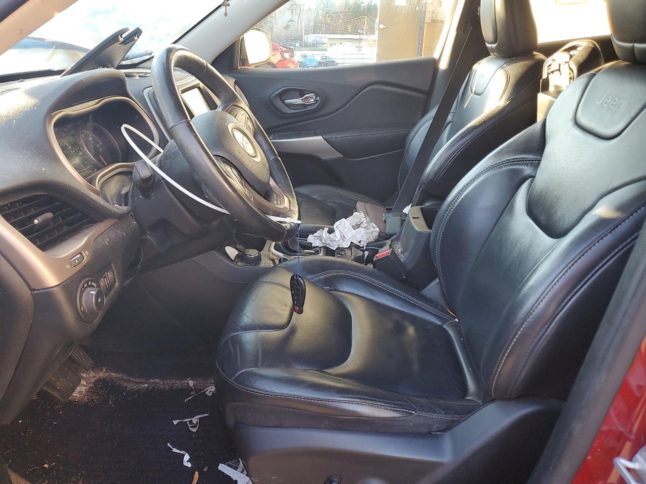 2017 Jeep Cherokee Latitude VIN: 1C4PJMCB5HW660298 Lot: 93682875