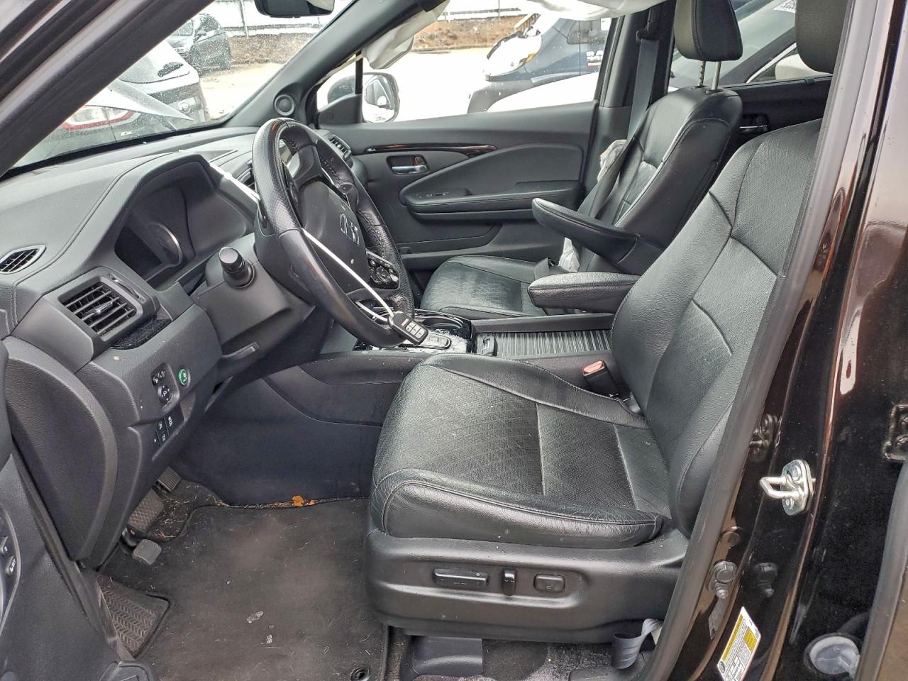 2019 Honda Passport Touring VIN: 5FNYF8H96KB030367 Lot: 93397315