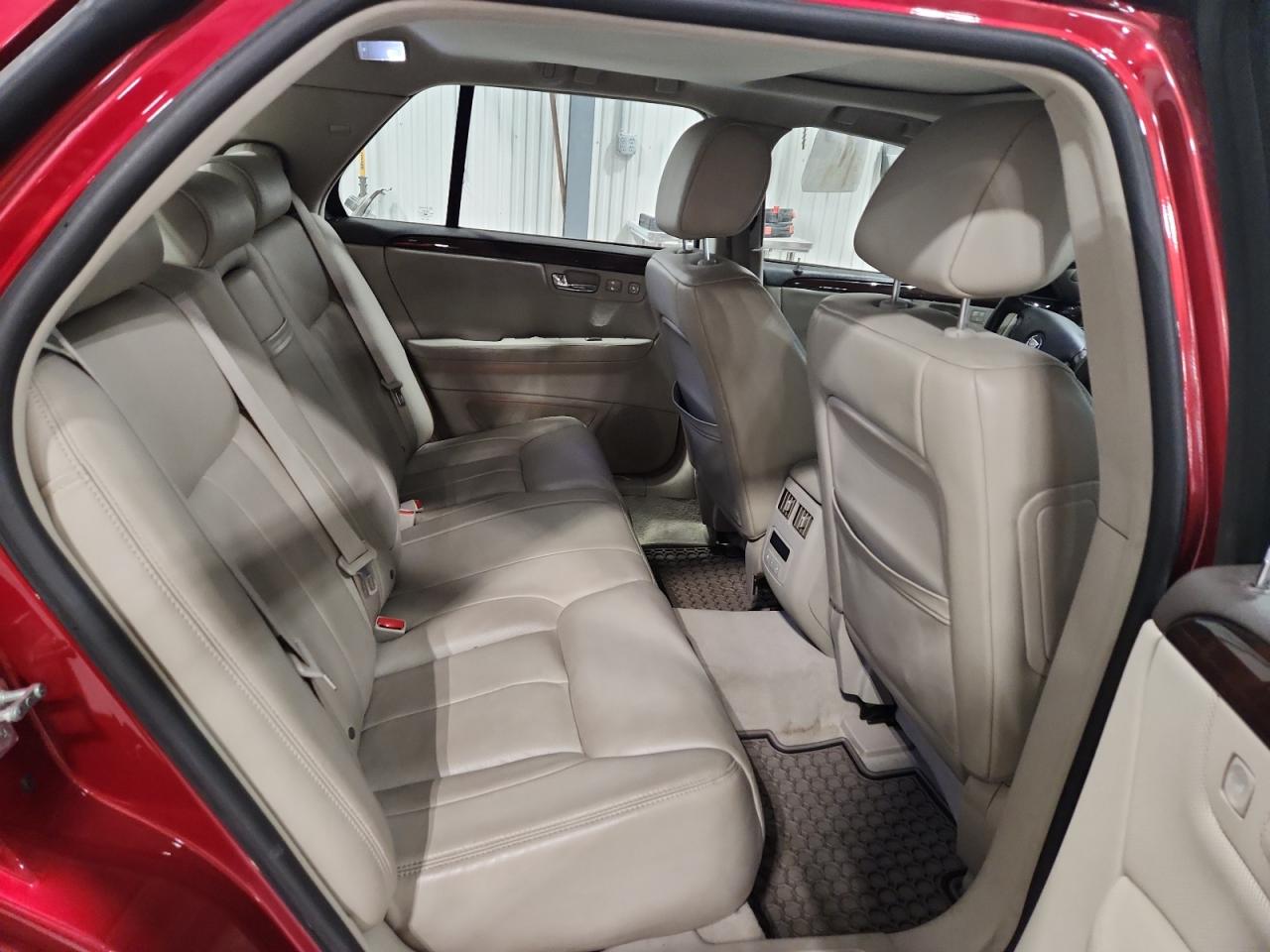 2008 Cadillac Dts VIN: 1G6KD57Y38U116693 Lot: 92383945