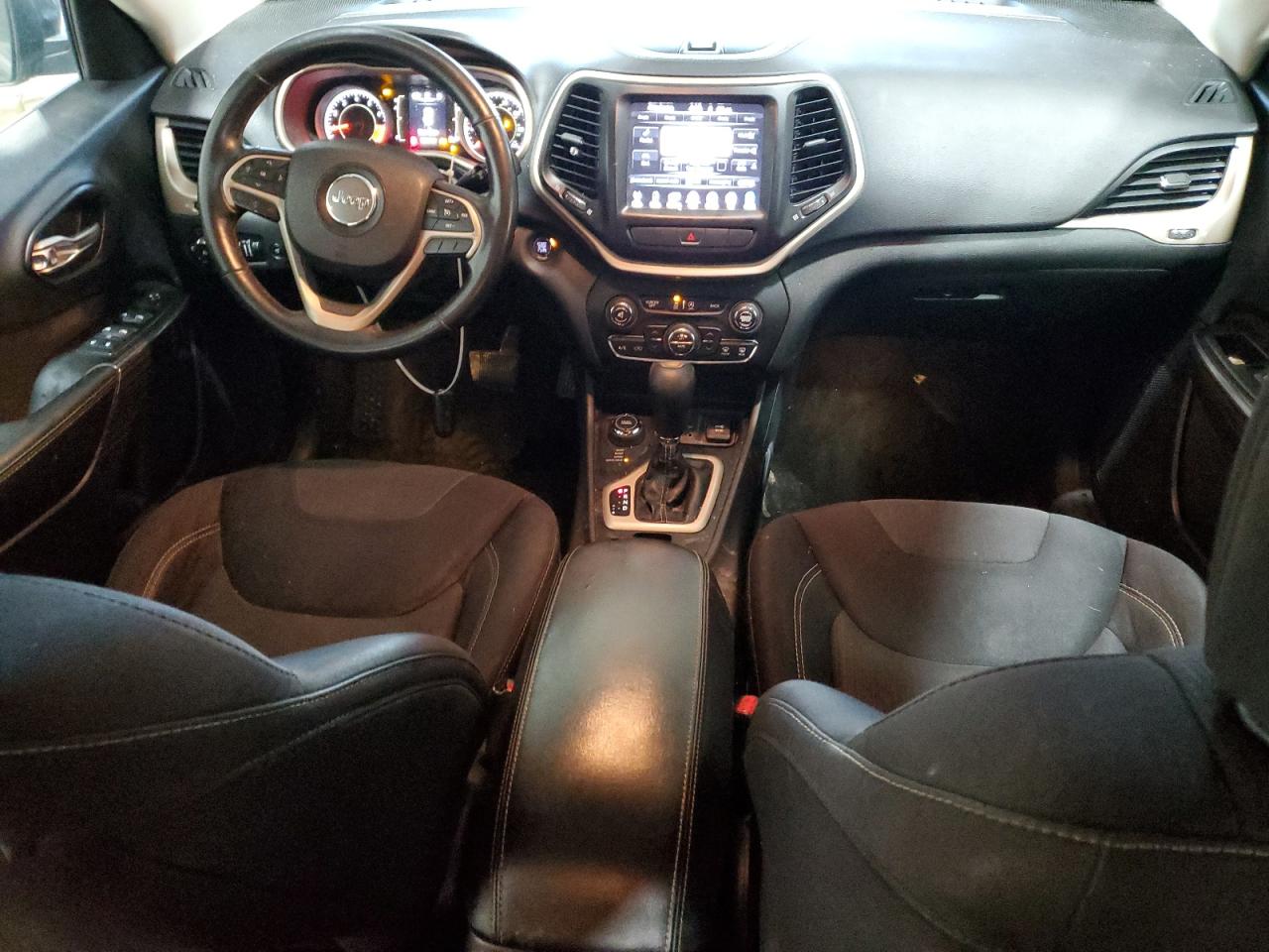 2015 Jeep Cherokee Latitude VIN: 1C4PJMCS4FW557211 Lot: 93606255