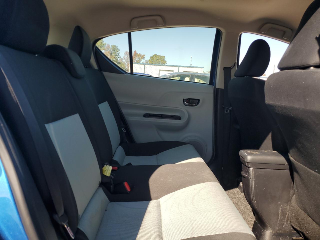 2014 Toyota Prius C VIN: JTDKDTB39E1571333 Lot: 90483775