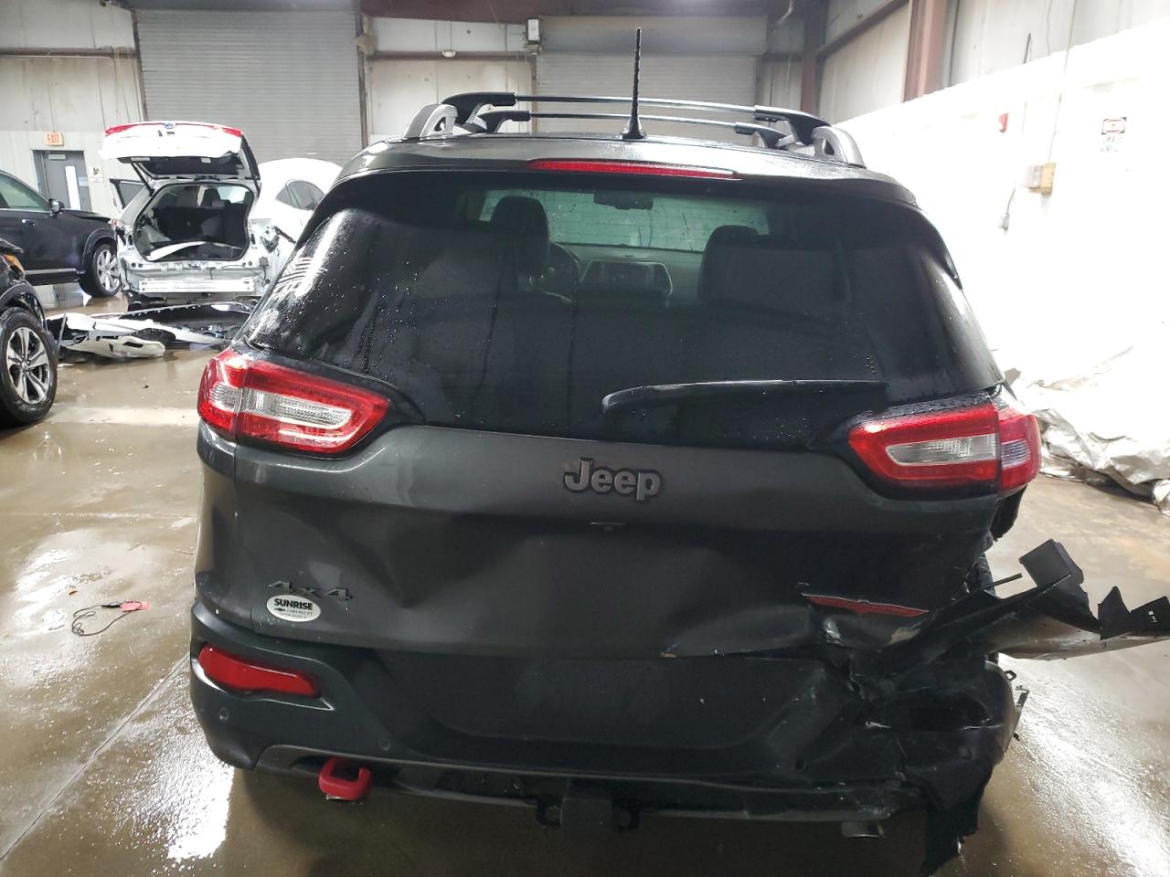 2015 Jeep Cherokee Trailhawk VIN: 1C4PJMBS9FW751024 Lot: 92435125