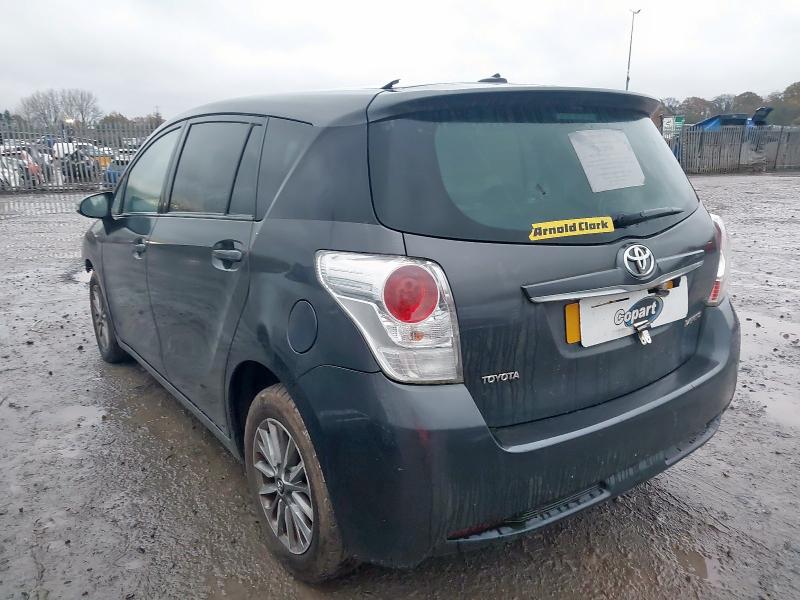 2015 TOYOTA VERSO 1.6 D-4D TREND 5DR