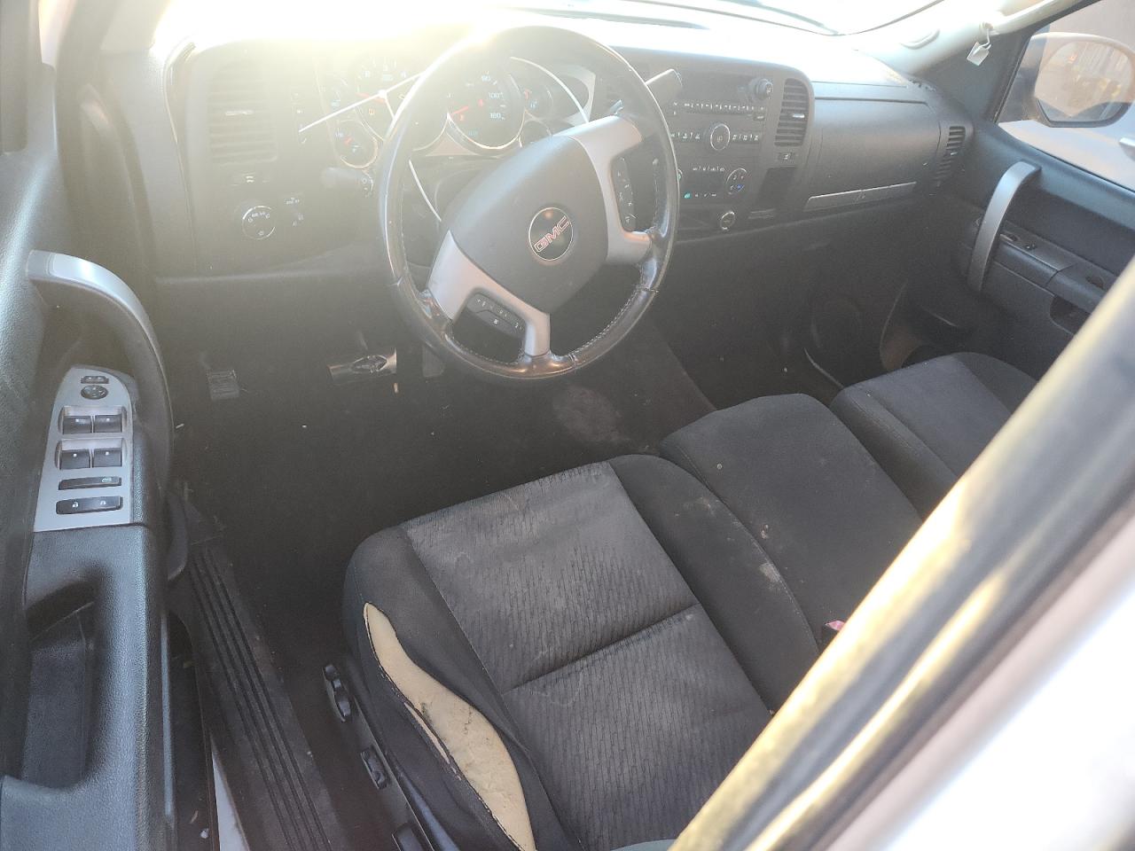 2011 GMC Sierra K1500 Sle VIN: 1GTR2VE38BZ266110 Lot: 90952445