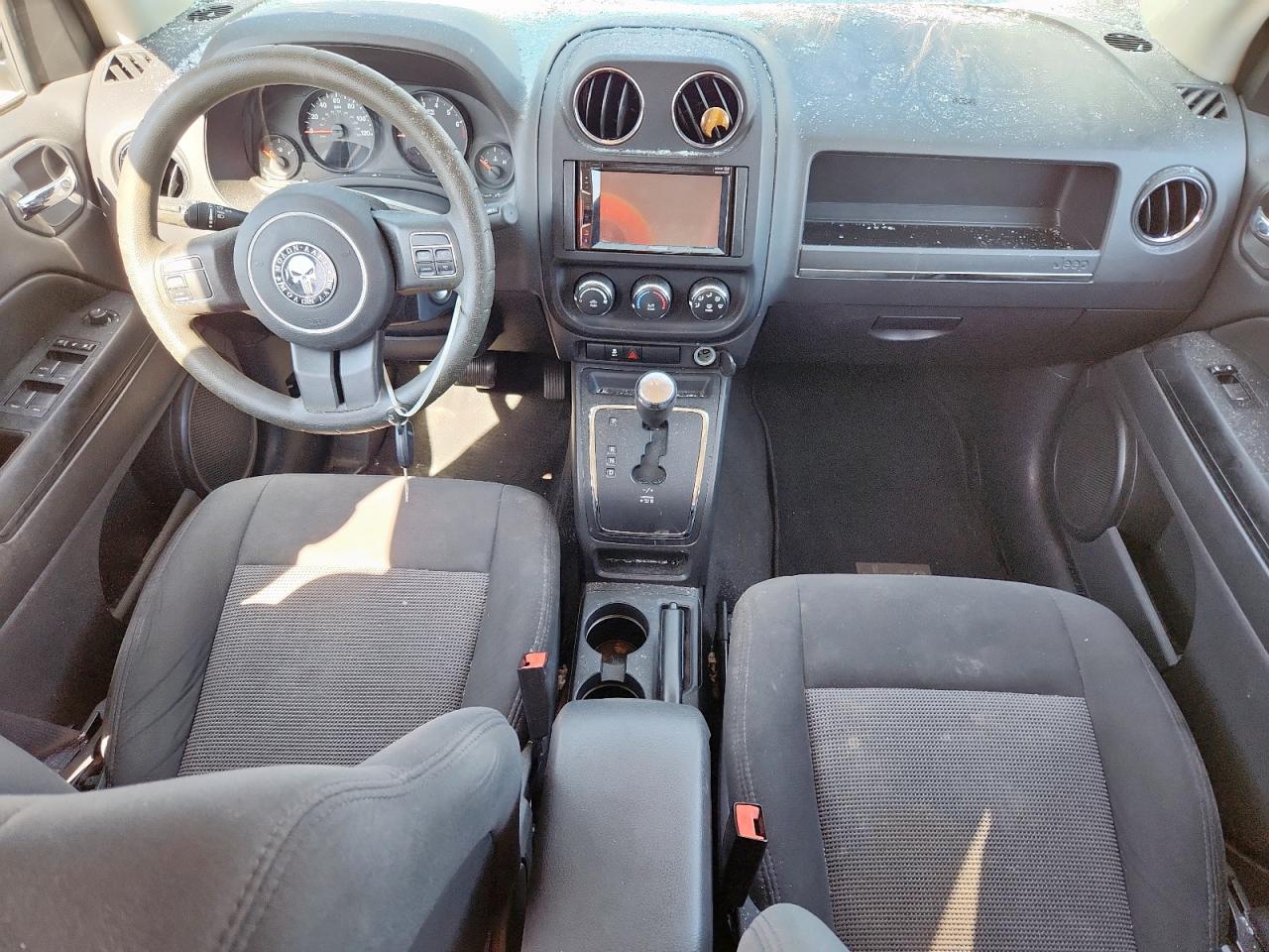 2013 Jeep Compass Sport VIN: 1C4NJCBA0DD102097 Lot: 92252565