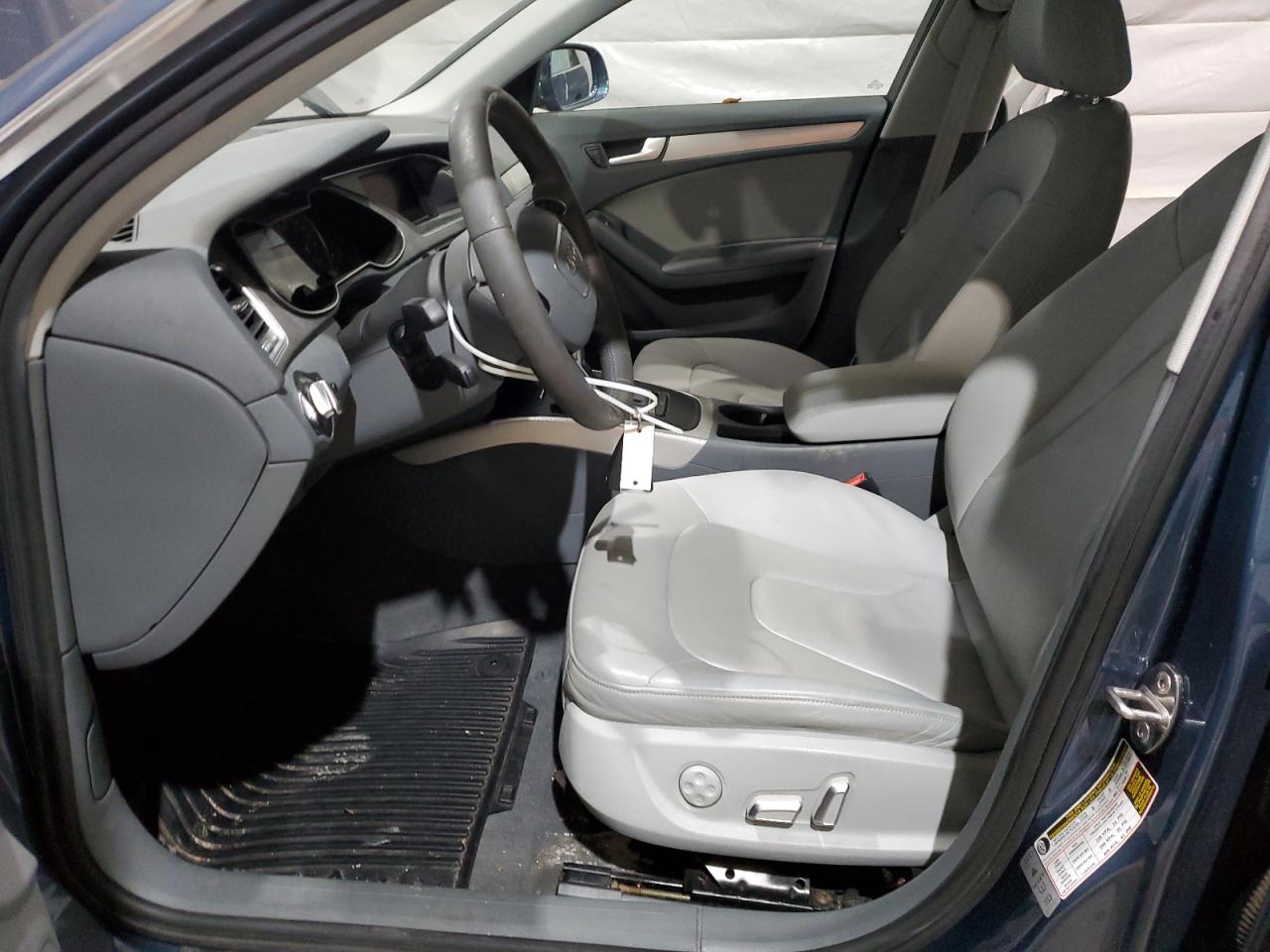 2015 Audi A4 Premium VIN: WAUBFAFL2FN021956 Lot: 90920995