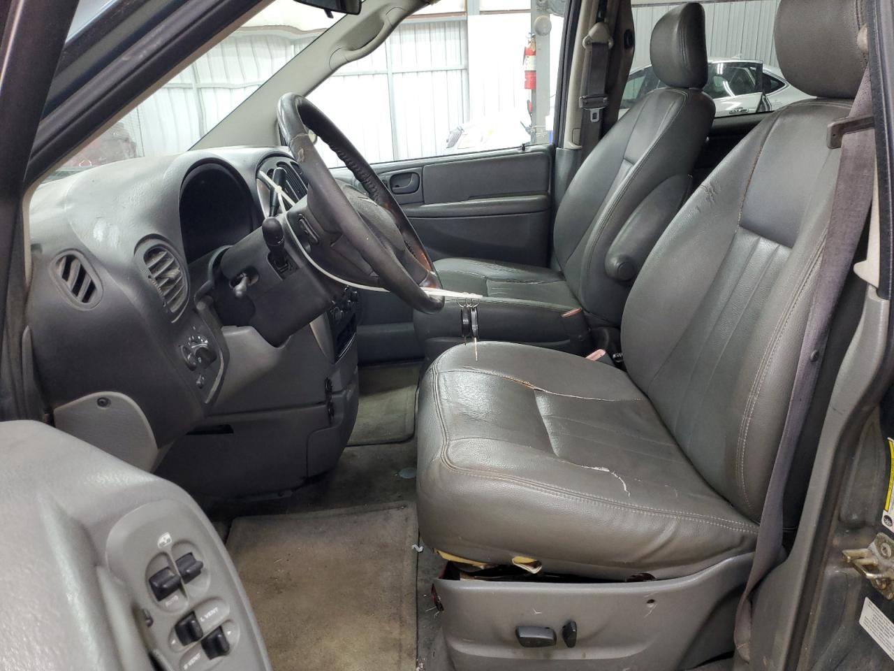 2005 Chrysler Town & Country Touring VIN: 2C4GP54L65R538422 Lot: 92318145