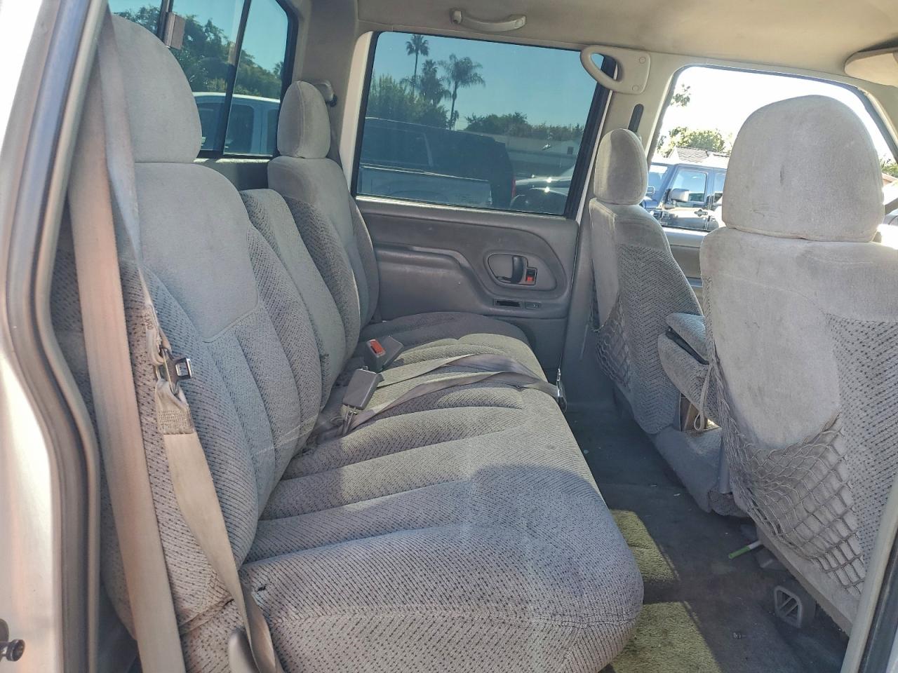 1998 Chevrolet Gmt-400 C3500 VIN: 1GCGC33RXWF045566 Lot: 93946585