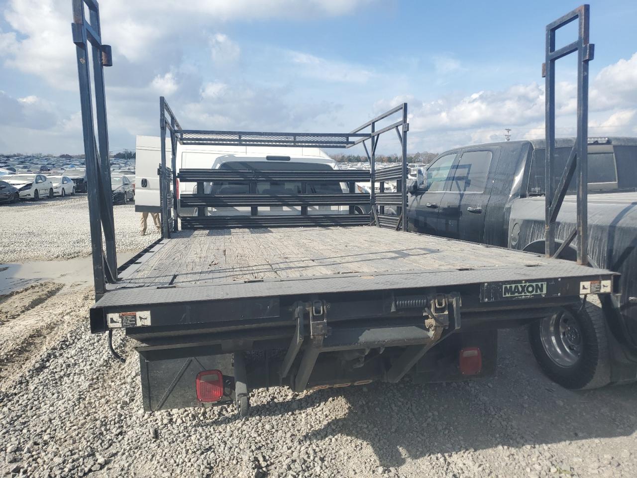 2015 Ford F350 Super Duty Flatbed Truck VIN: 1FDRF3G67FEA14874 Lot: 92568745