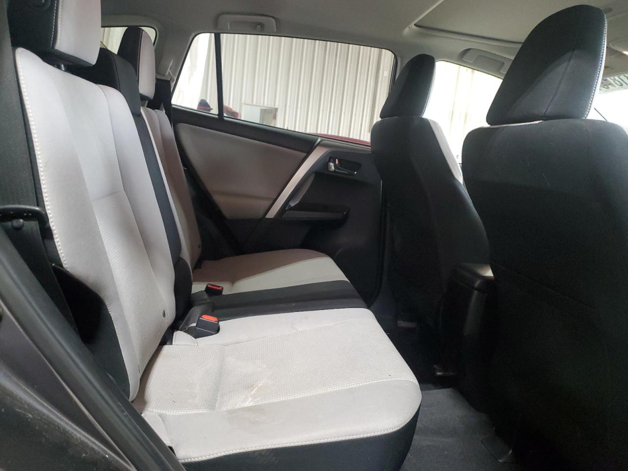 2017 Toyota Rav4 Xle VIN: JTMRFREV1HJ146766 Lot: 93187615