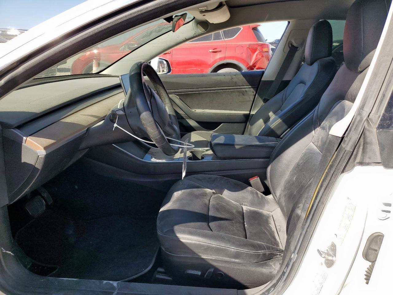 2018 Tesla Model 3 VIN: 5YJ3E1EA8JF062352 Lot: 92884735