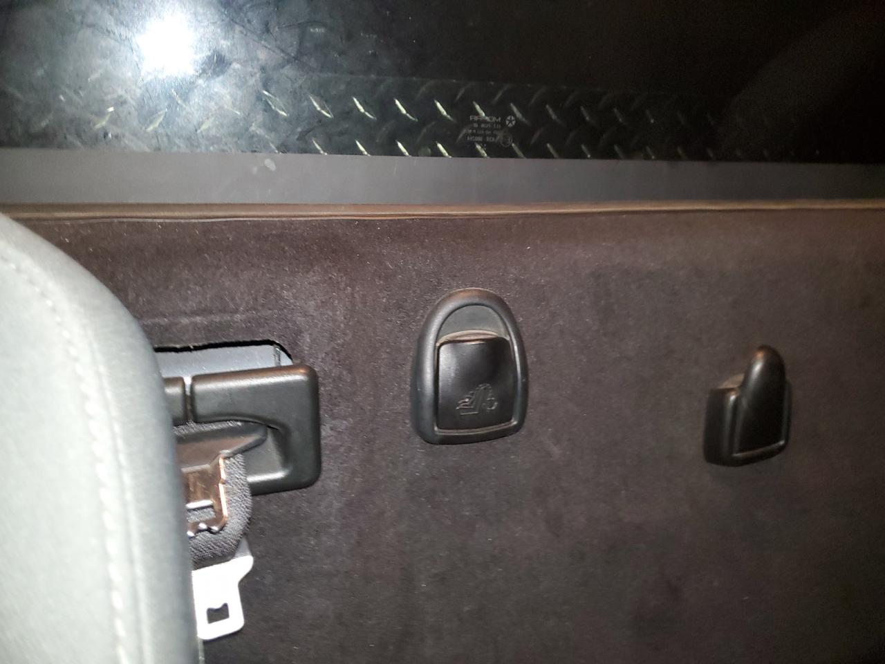 2014 Ram 1500 St VIN: 3C6JR6AT9EG102137 Lot: 93010825