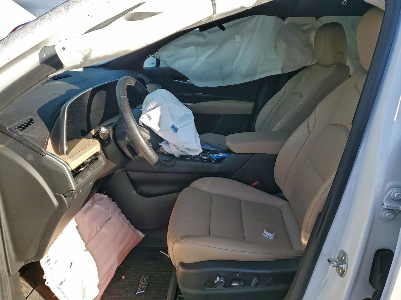 2024 Cadillac Xt4 Premium Luxury VIN: 1GYFZDR46RF196303 Lot: 93950785