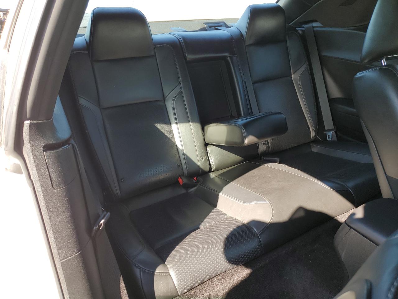 2019 Dodge Challenger Sxt VIN: 2C3CDZAG4KH557904 Lot: 91710975