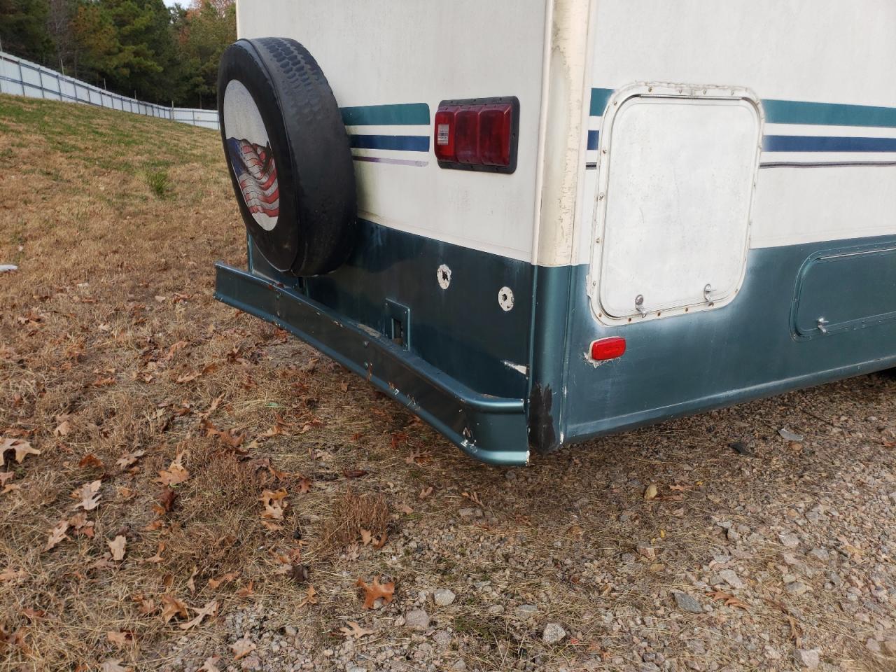 1999 Ford F550 Super Duty Stripped Chassis VIN: 3FCLF53S7XJA27100 Lot: 91028465