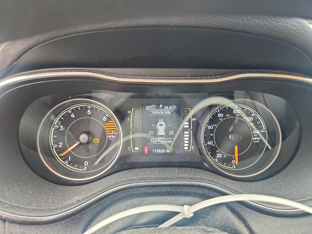 2019 Jeep Cherokee Latitude VIN: 1C4PJLCBXKD405868 Lot: 93717955