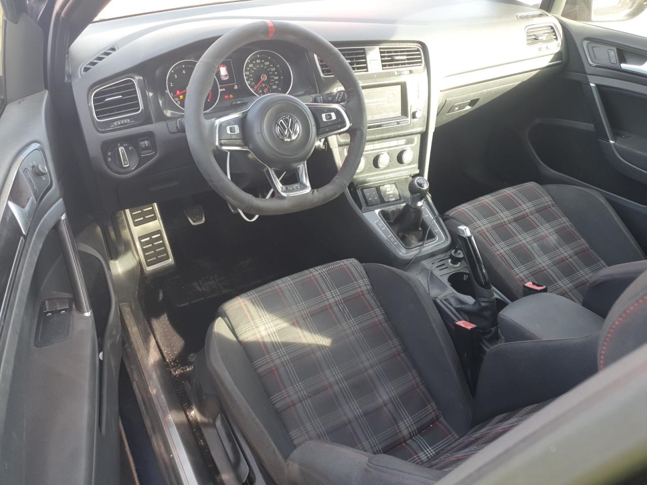 2015 Volkswagen Gti VIN: 3VWYT7AUXFM050718 Lot: 93376395