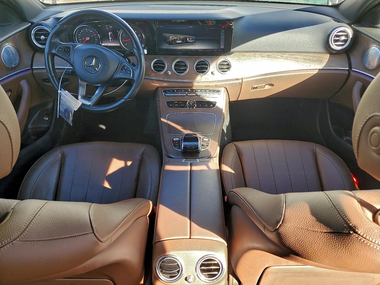 2018 Mercedes-Benz E 300 VIN: WDDZF4JB3JA477780 Lot: 93072585