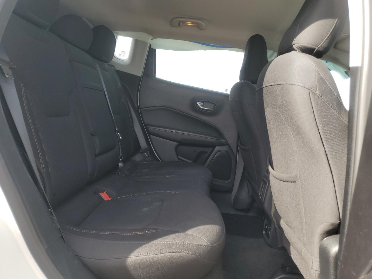 2018 Jeep Compass Sport VIN: 3C4NJDAB1JT315422 Lot: 93370905