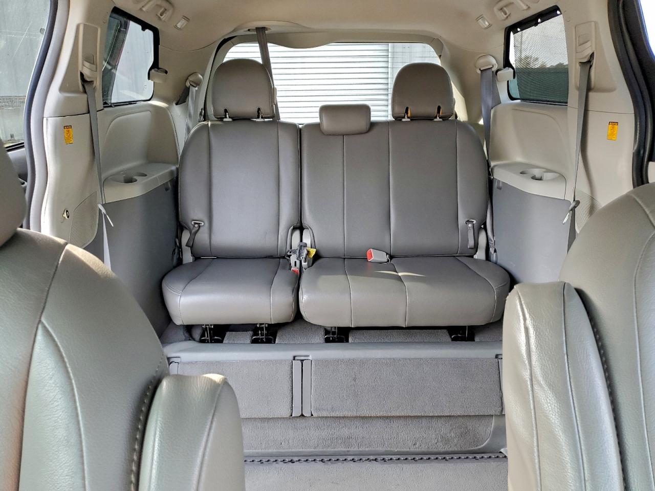 2011 Toyota Sienna Le VIN: 5TDKK3DC9BS132425 Lot: 93469515