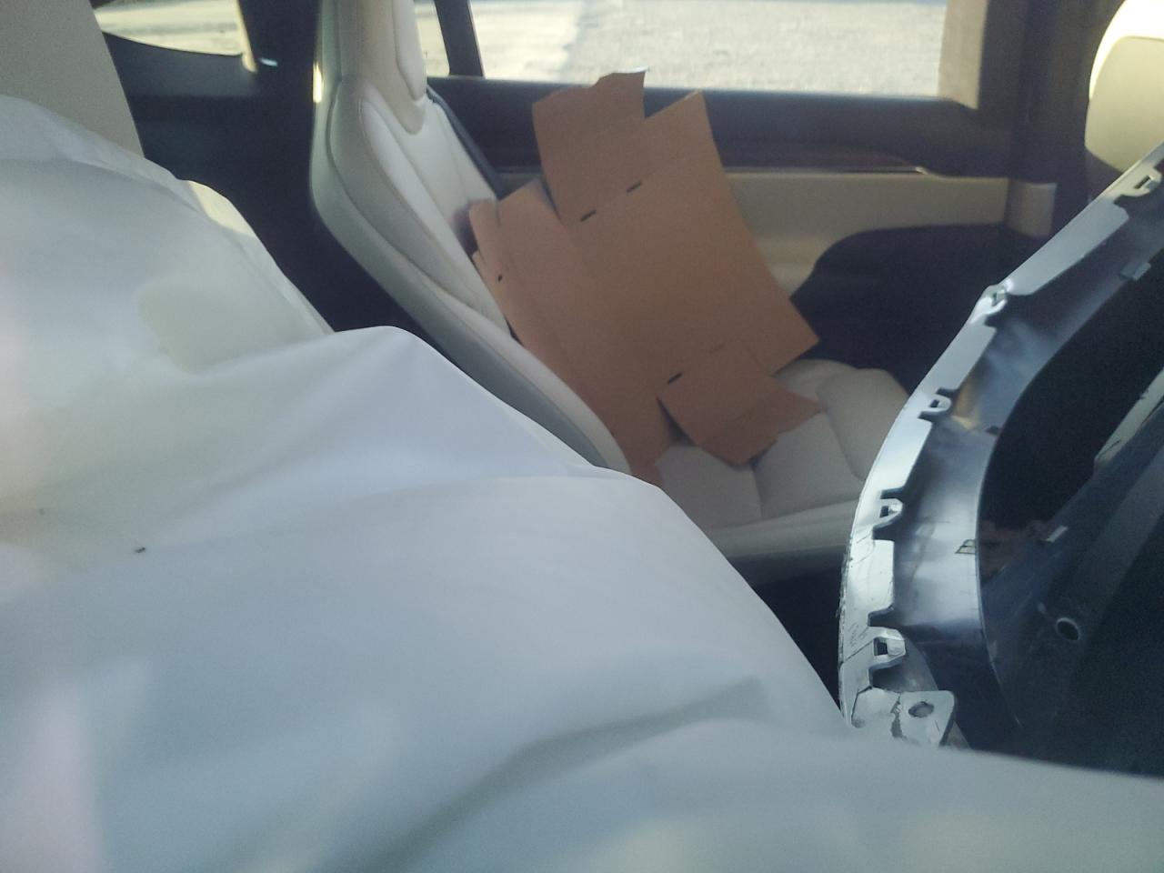 2022 Tesla Model X VIN: 7SAXCBE54NF328832 Lot: 92342665