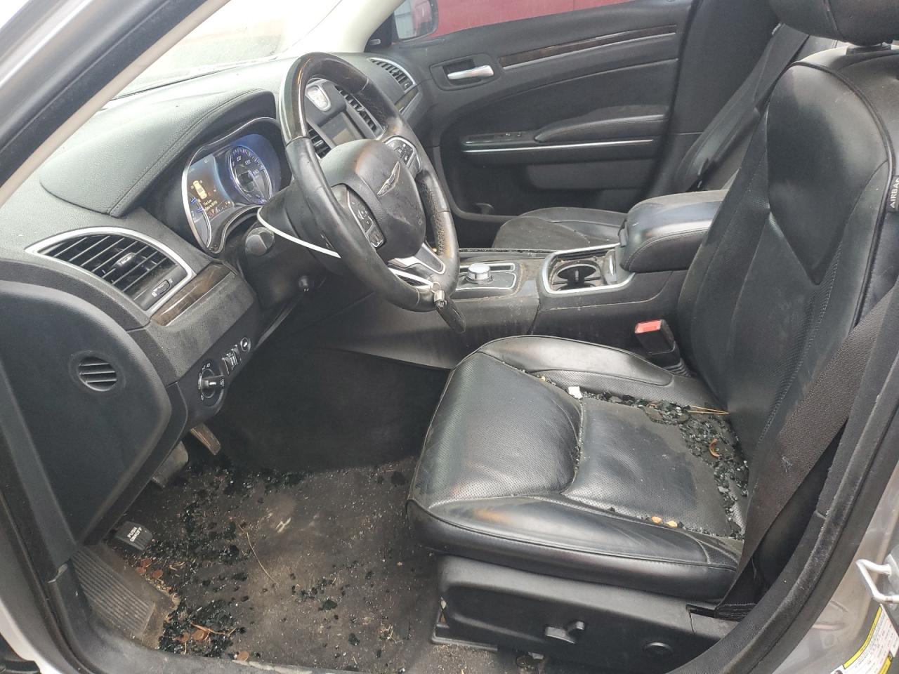 2016 Chrysler 300C VIN: 2C3CCAEG3GH111121 Lot: 92851555