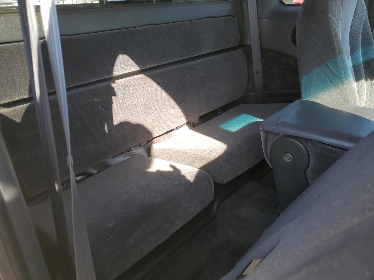 2000 Dodge Dakota VIN: 1B7GL22X8YS673081 Lot: 93415155