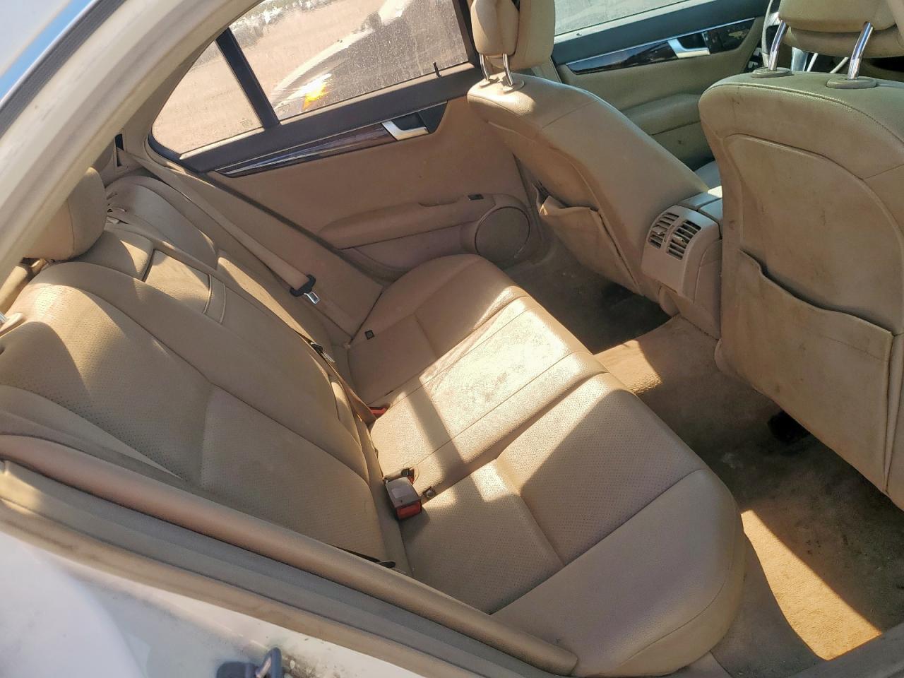 2012 Mercedes-Benz C 250 VIN: WDDGF4HB6CR198843 Lot: 92627775