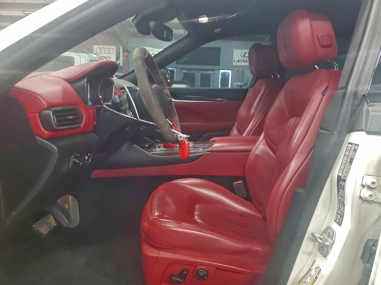 2017 Maserati Levante S VIN: ZN661YUA2HX246123 Lot: 93894235