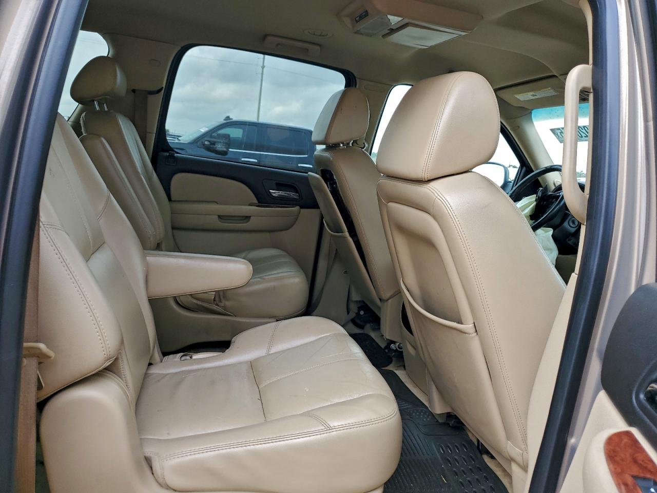 2007 Chevrolet Suburban C1500 VIN: 1GNFC16J07R224910 Lot: 93920855