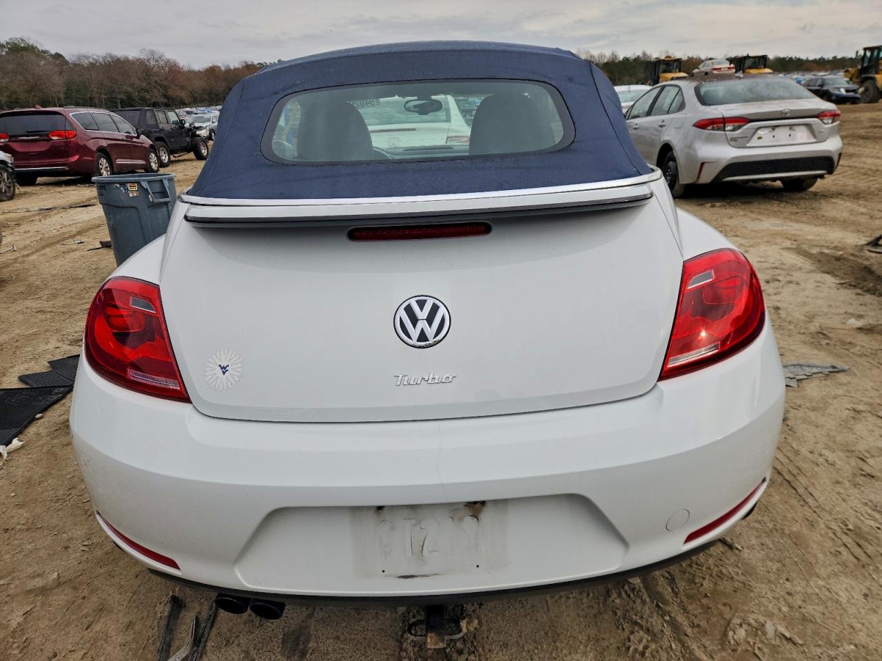 2016 Volkswagen Beetle S/Se VIN: 3VW517AT1GM812495 Lot: 94020665